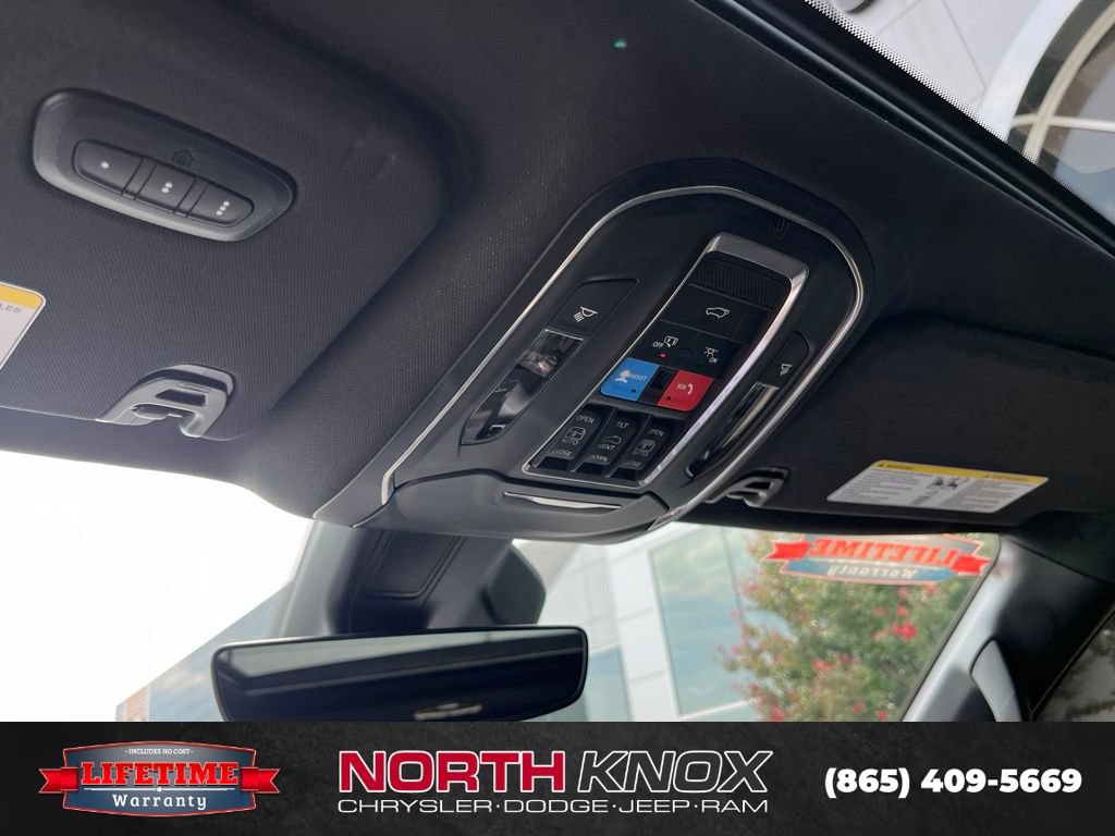 New 2026 Jeep Grand Wagoneer Limited AWD/4WD image 9