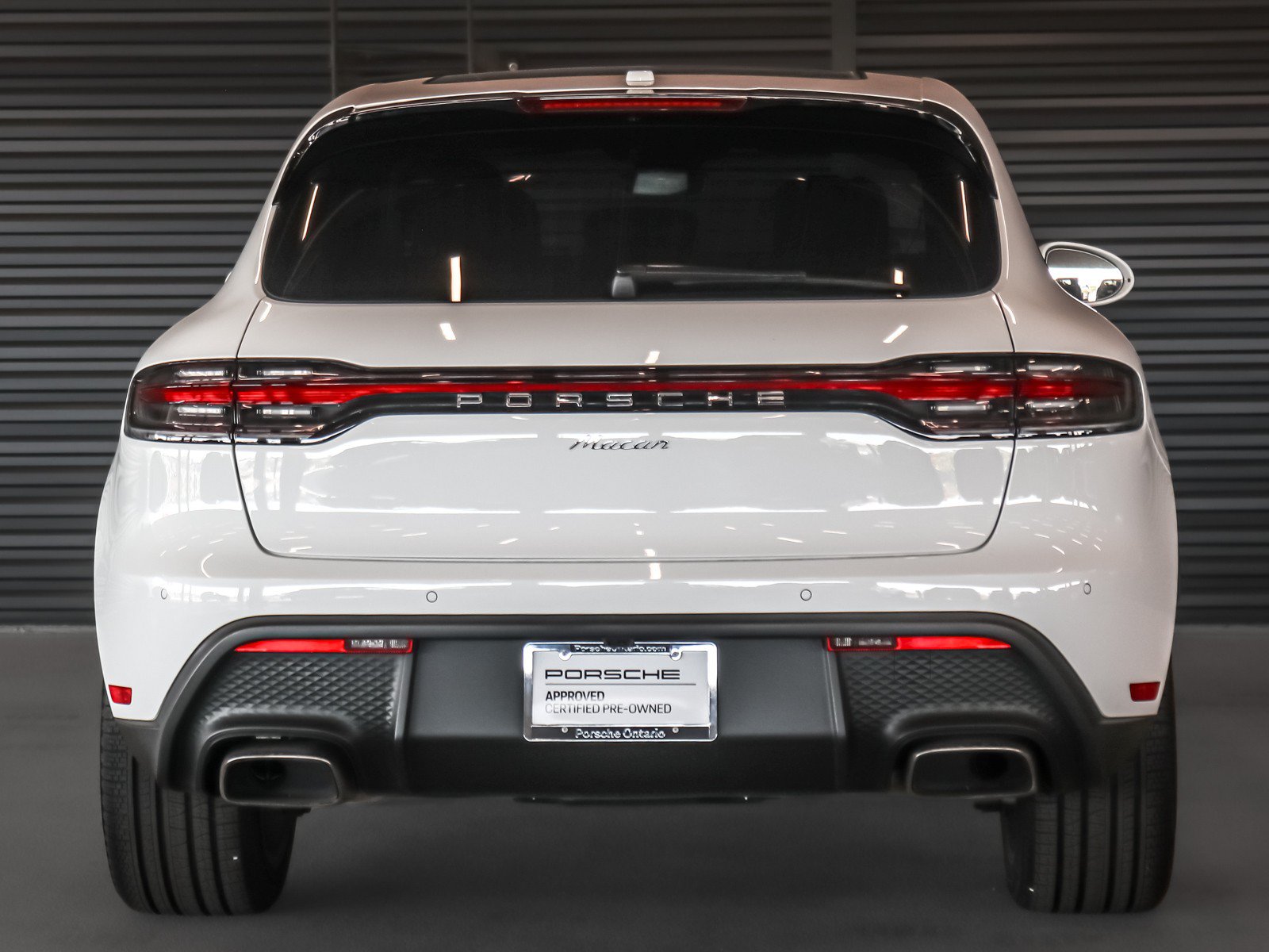 Used 2026 Porsche Macan AWD/4WD image 9