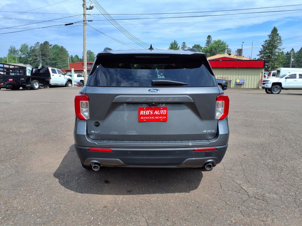 Used 2023 Ford Explorer XLT w/ Equipment Group 202A AWD/4WD image 5