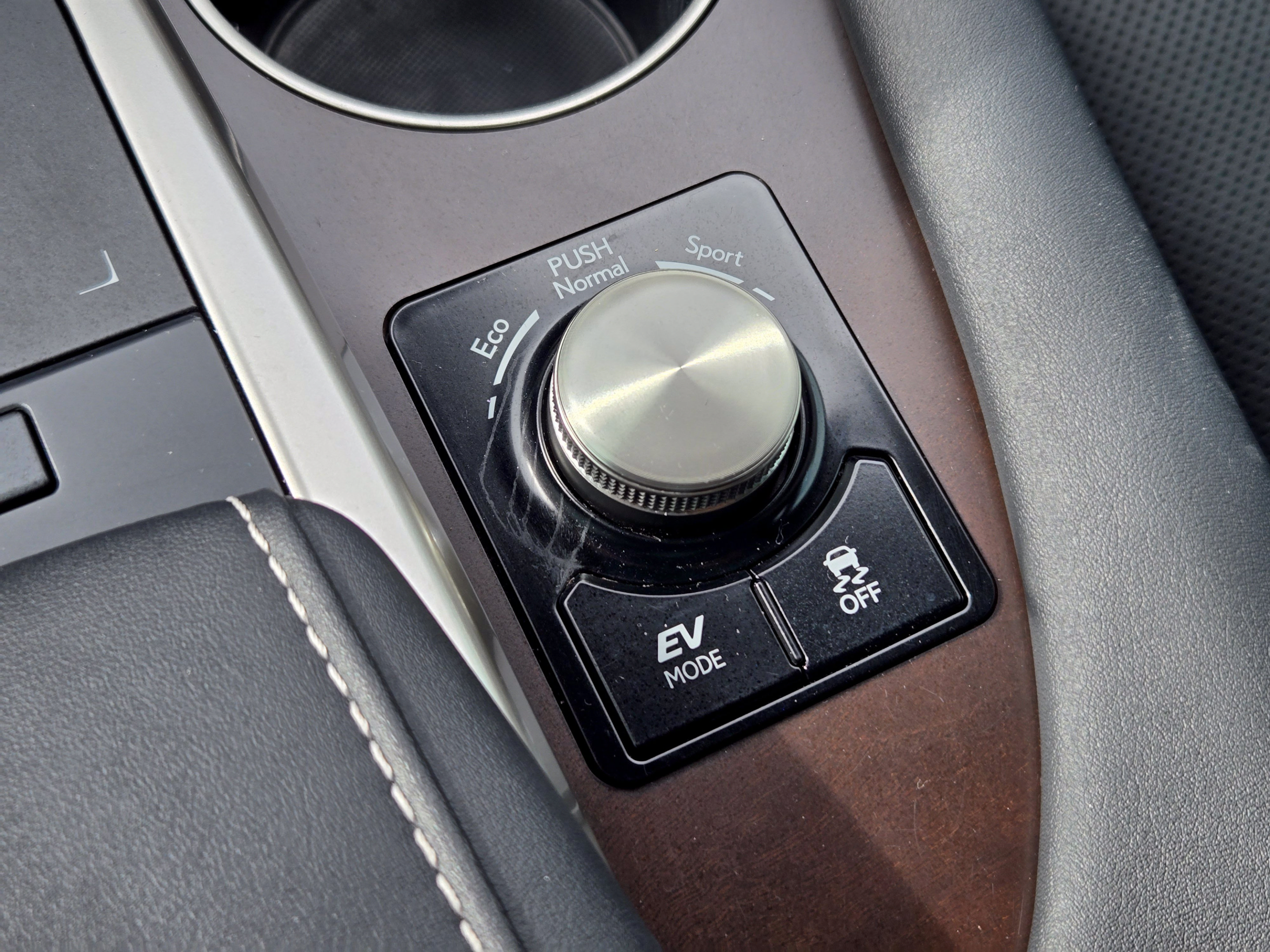 Used 2022 Lexus RX 450h AWD w/ Premium Package image 18
