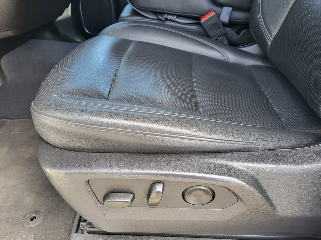 Used 2025 GMC Sierra 1500 SLT AWD/4WD image 18
