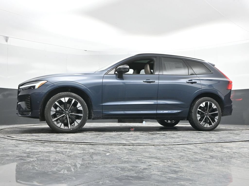 New 2026 Volvo XC60 B5 Plus w/ Protection Package Premier AWD/4WD image 41