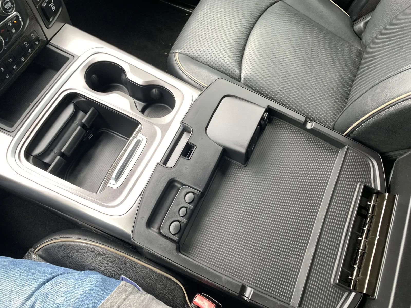 Used 2017 RAM 1500 Limited AWD/4WD image 19