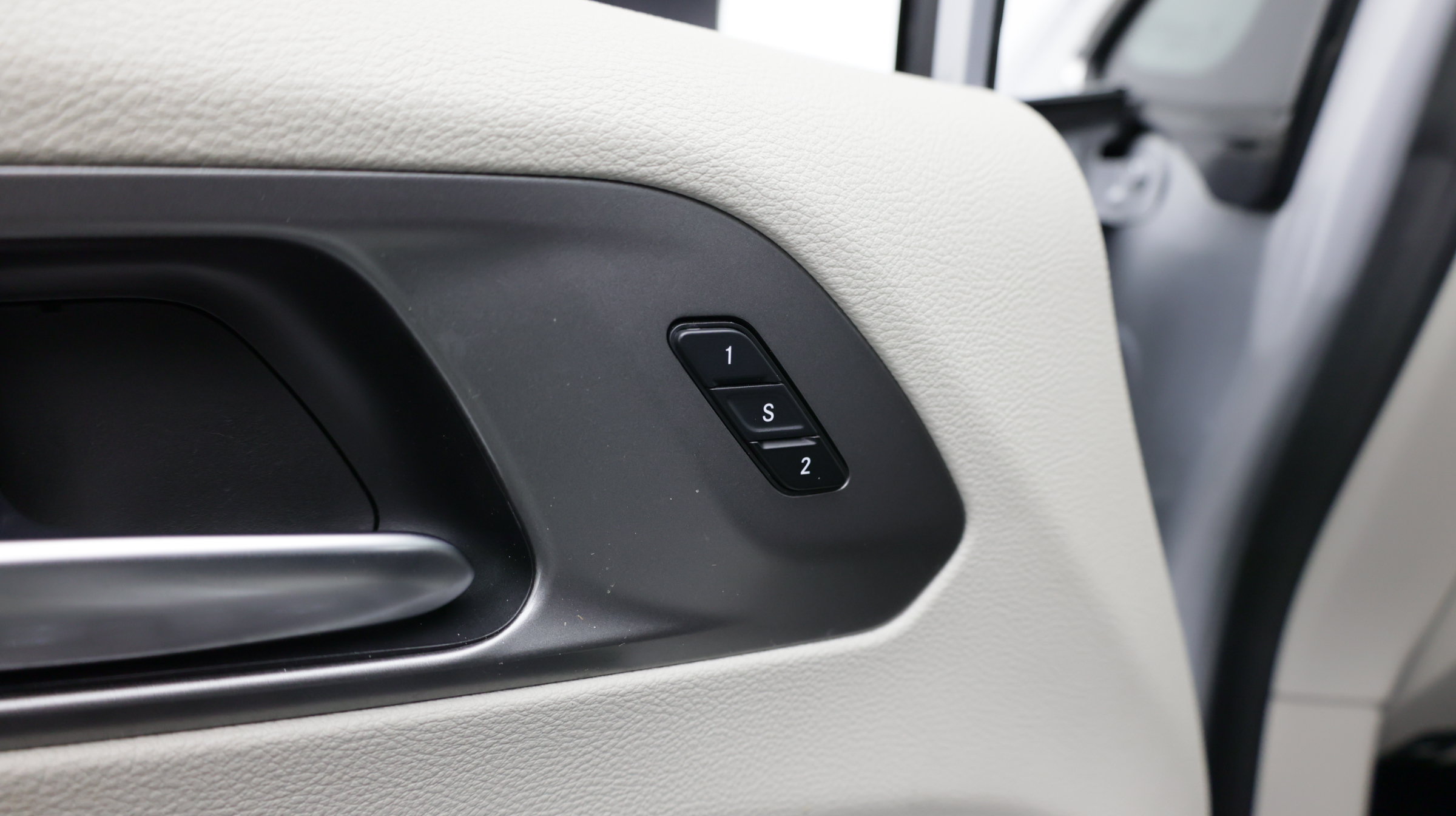 Used 2023 Chrysler Pacifica Touring-L FWD image 15
