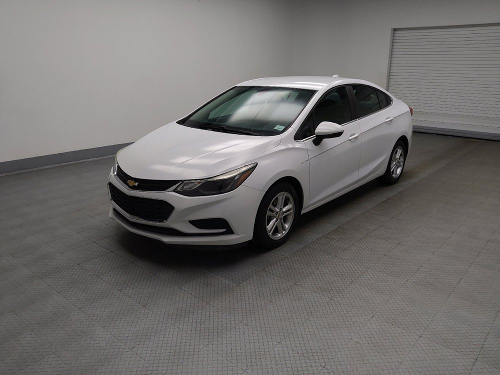 Used 2016 Chevrolet Cruze LT FWD image 2