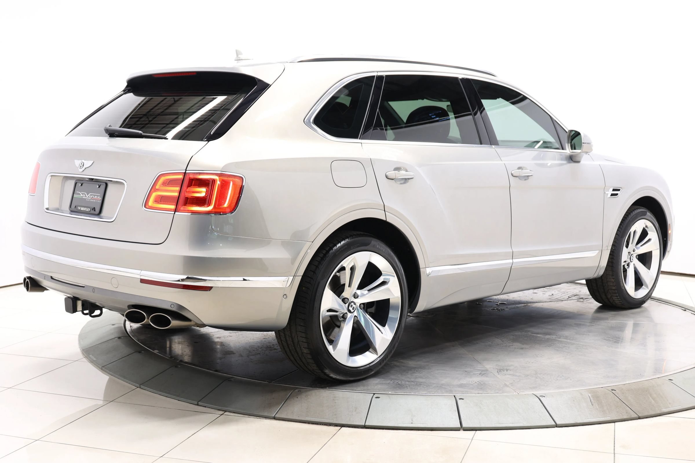 Used 2018 Bentley Bentayga Onyx Edition AWD/4WD image 5