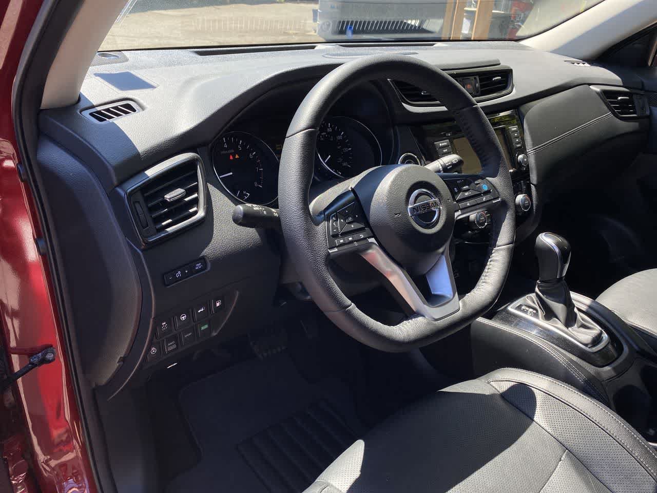 Used 2019 Nissan Rogue SL w/ Premium Package AWD/4WD image 2