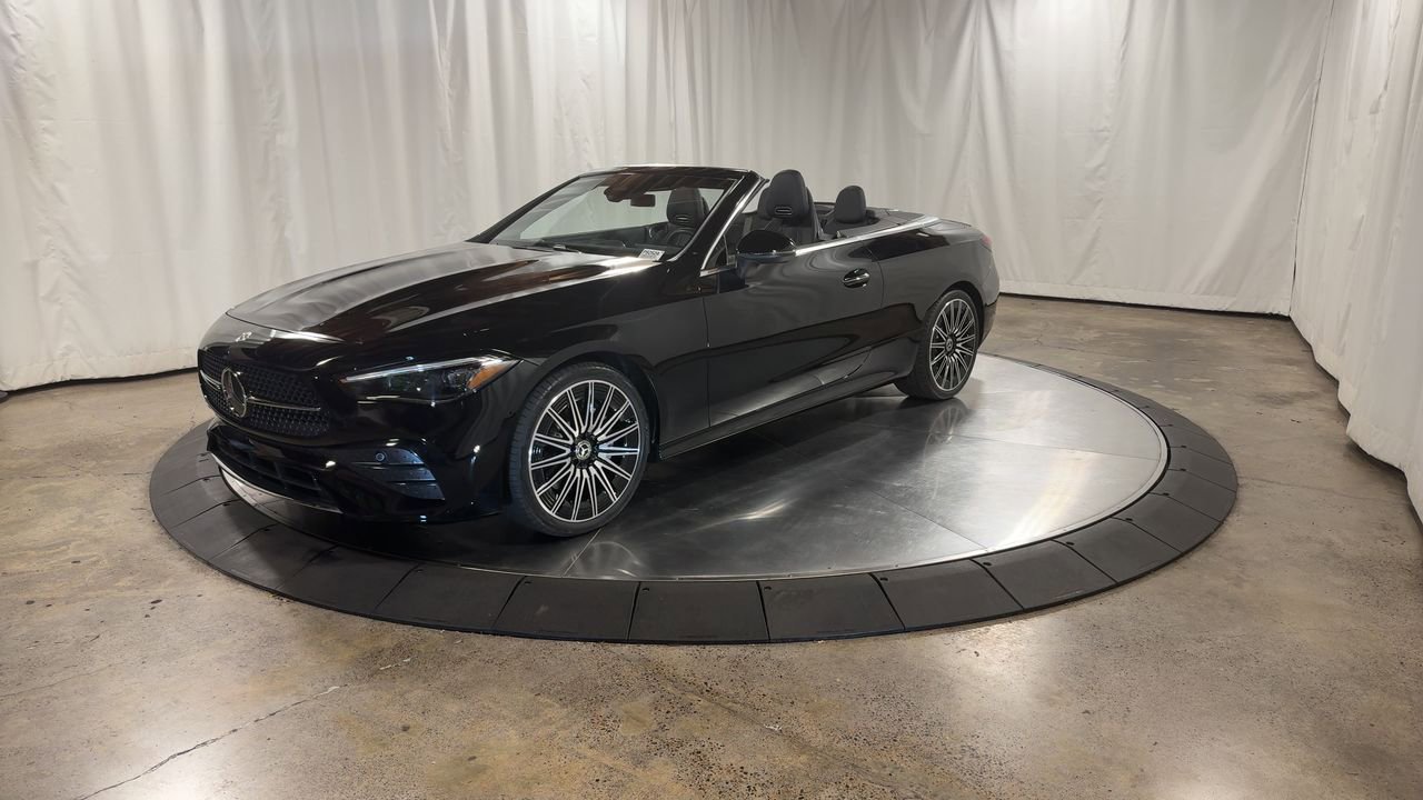 Used 2024 Mercedes-Benz CLE 300 4MATIC Cabriolet image 4