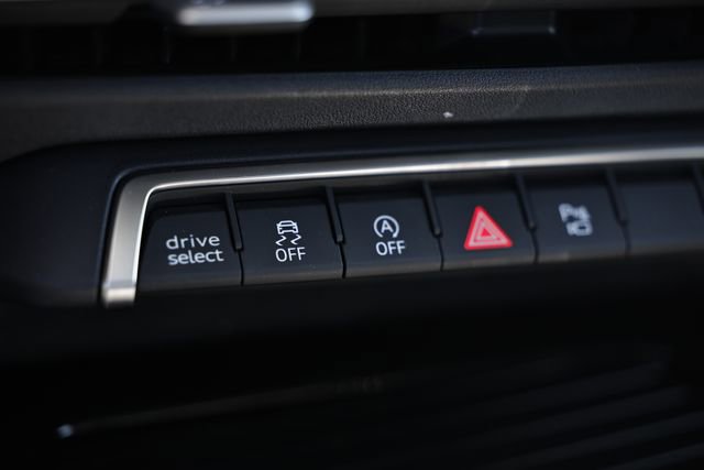 New 2026 Audi Q3 quattro 2.0T AWD/4WD image 40