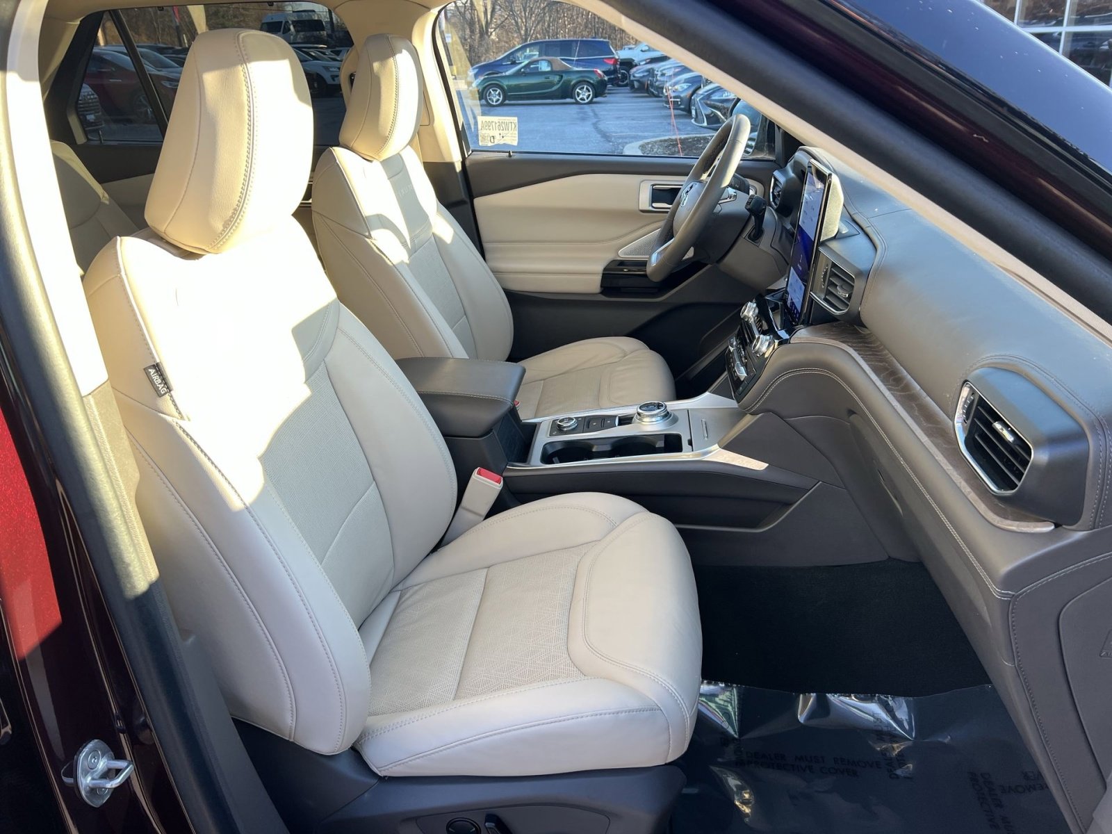 Used 2023 Ford Explorer Platinum w/ Technology Package image 28