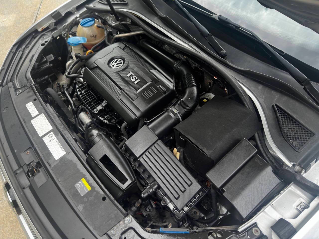 Used 2017 Volkswagen Passat 1.8T SEL Premium image 33