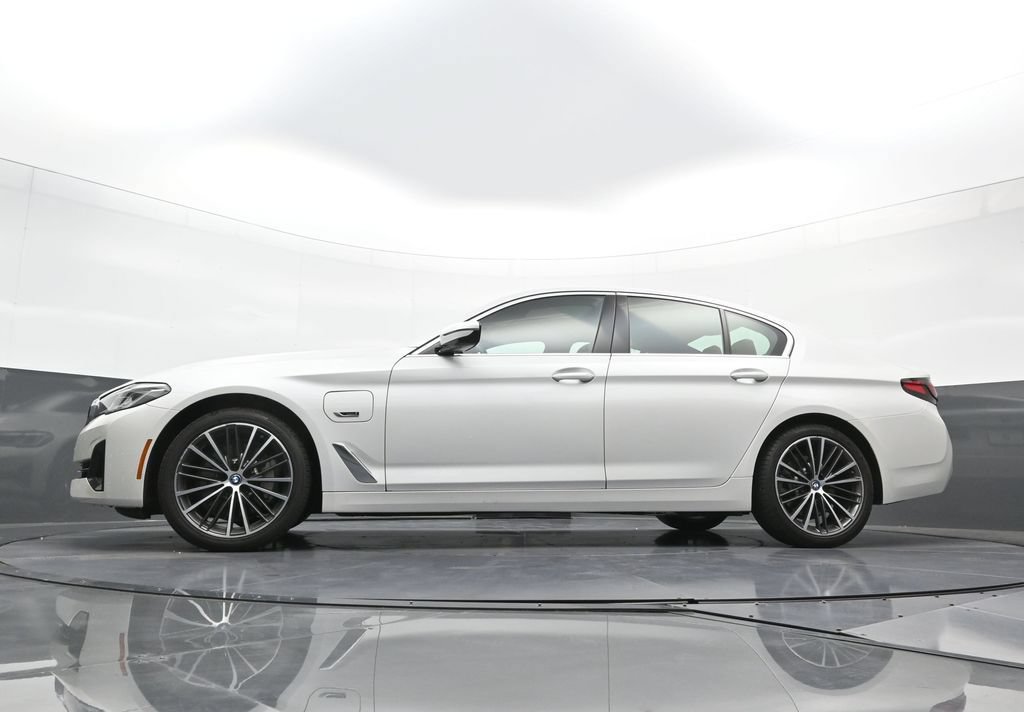 Used 2023 BMW 530e xDrive w/ Premium Package AWD/4WD image 25