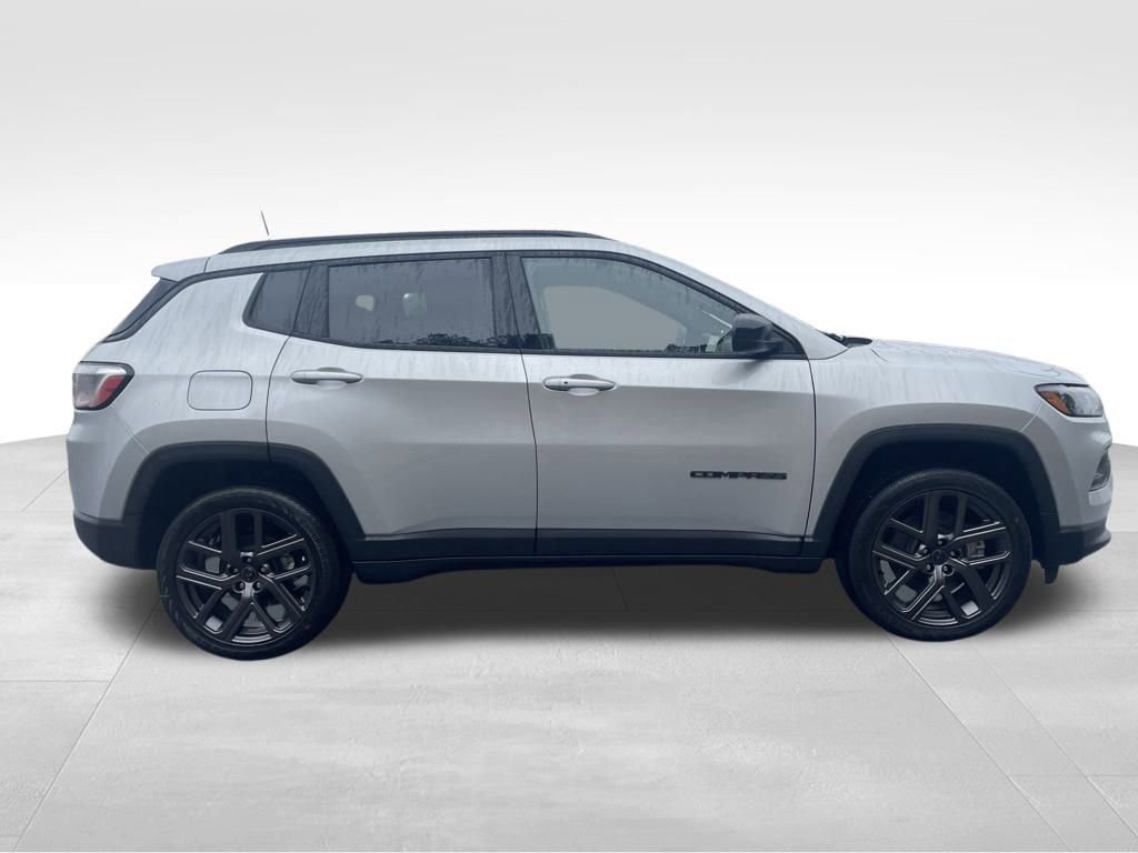 New 2026 Jeep Compass Latitude AWD/4WD image 4
