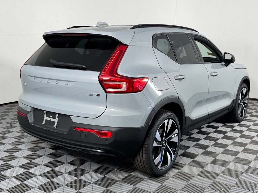 New 2026 Volvo XC40 B5 Ultra w/ Protection Package Premier AWD/4WD image 5