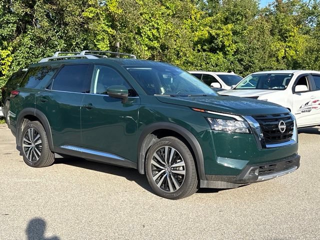 Certified 2025 Nissan Pathfinder Platinum AWD/4WD image 7