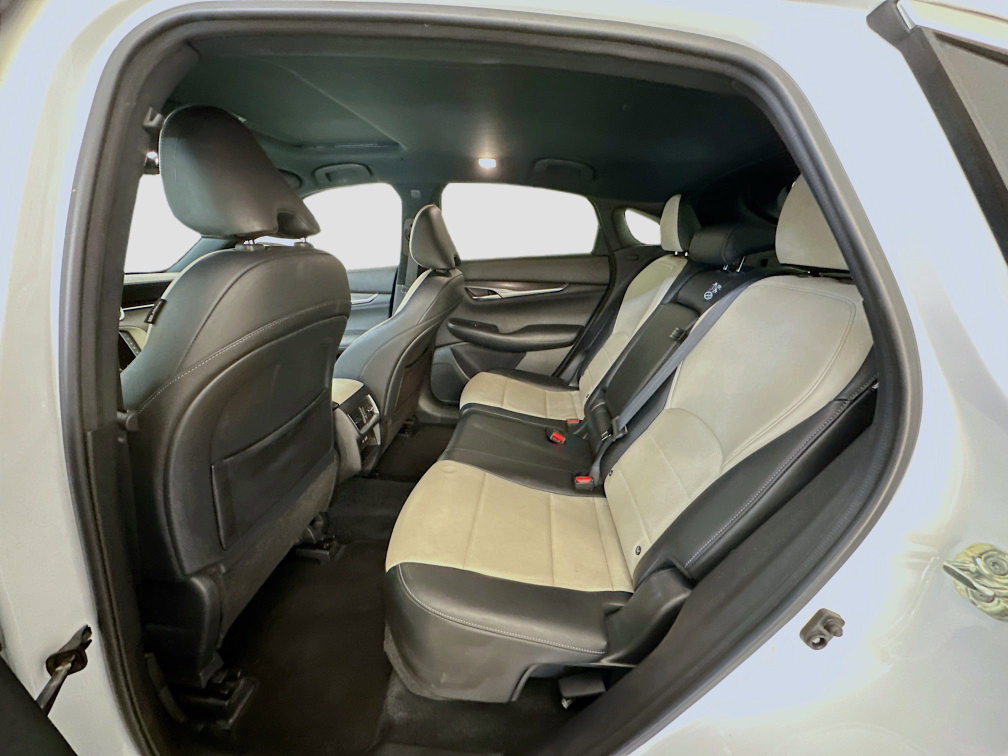 Used 2024 INFINITI QX55 Luxe image 29