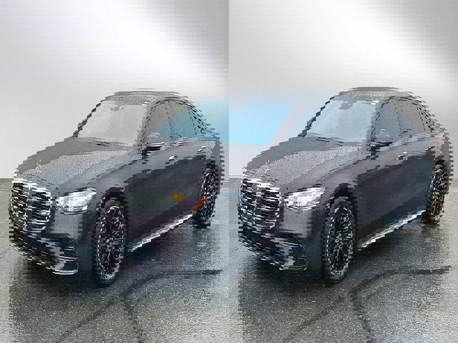 Used 2024 Mercedes-Benz S 500 4MATIC image 3