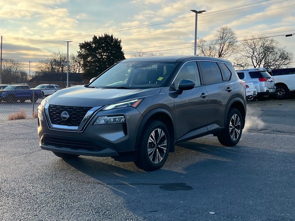 Used 2023 Nissan Rogue SV image 9