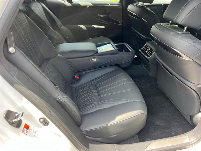 Certified 2023 Lexus LS 500 AWD w/ Luxury Package image 15