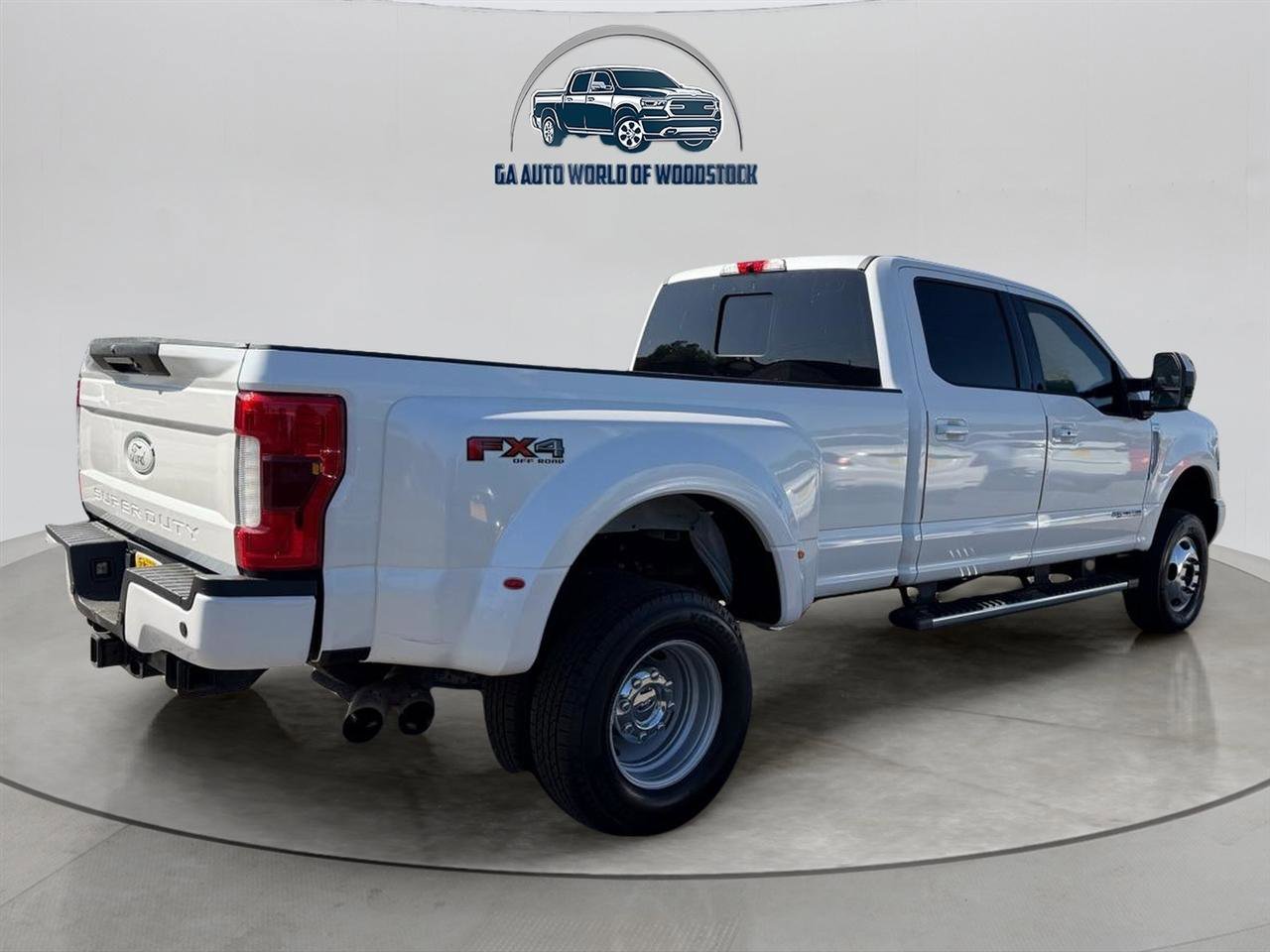Used 2018 Ford F350 Lariat w/ Lariat Ultimate Package image 9