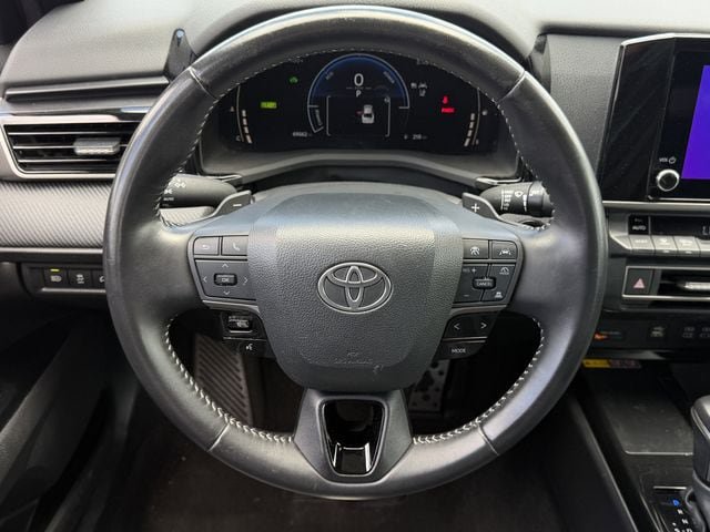 Certified 2025 Toyota Camry SE FWD image 13