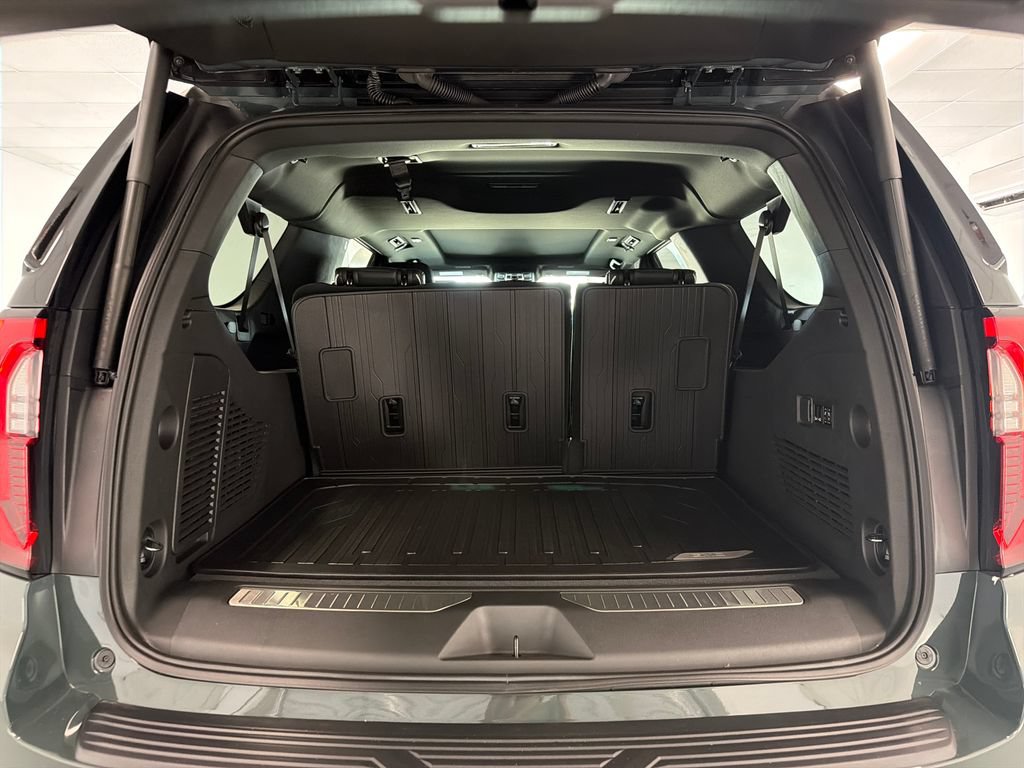 New 2026 GMC Yukon XL AT4 Ultimate w/ LPO, Floor Liner Package AWD/4WD image 11
