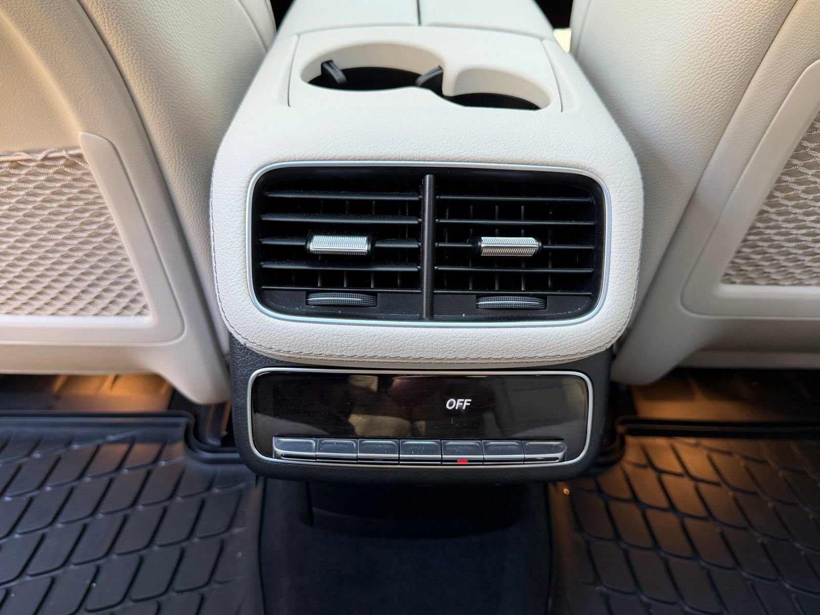 Used 2024 Mercedes-Benz GLS 450 4MATIC image 16