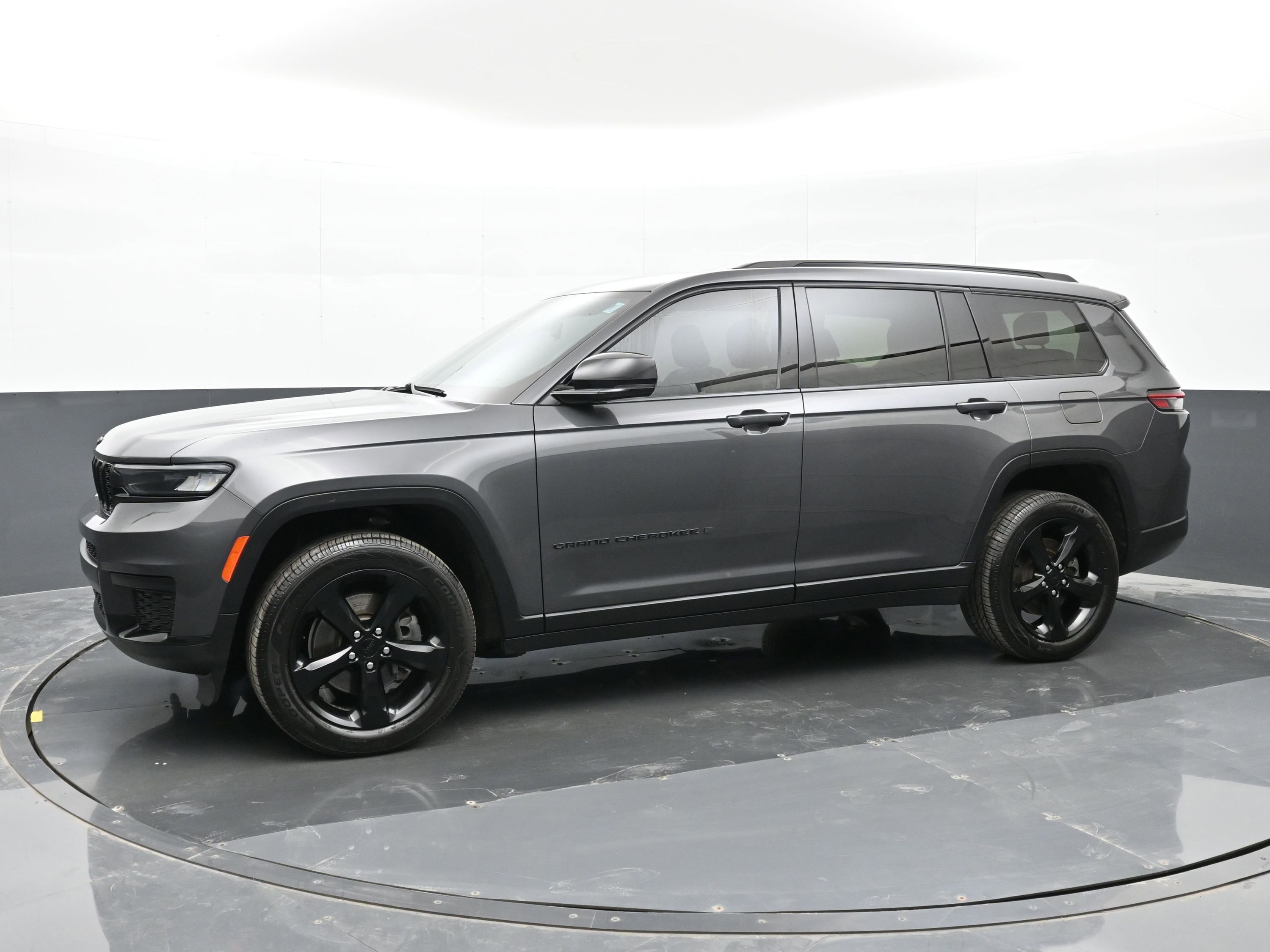 Used 2021 Jeep Grand Cherokee L Laredo AWD/4WD image 8
