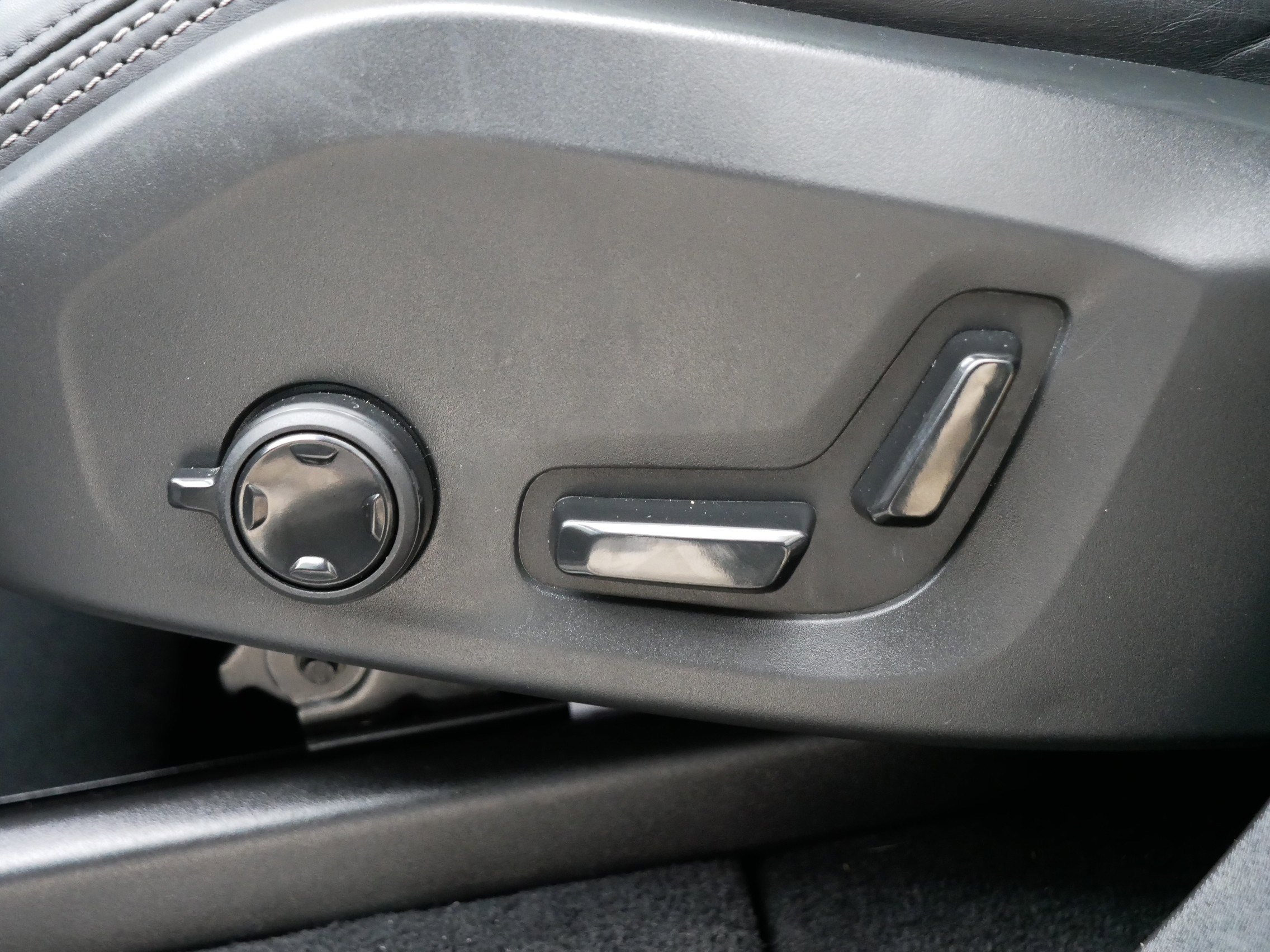 Used 2022 Volvo XC90 T8 Inscription w/ Advanced Package image 20