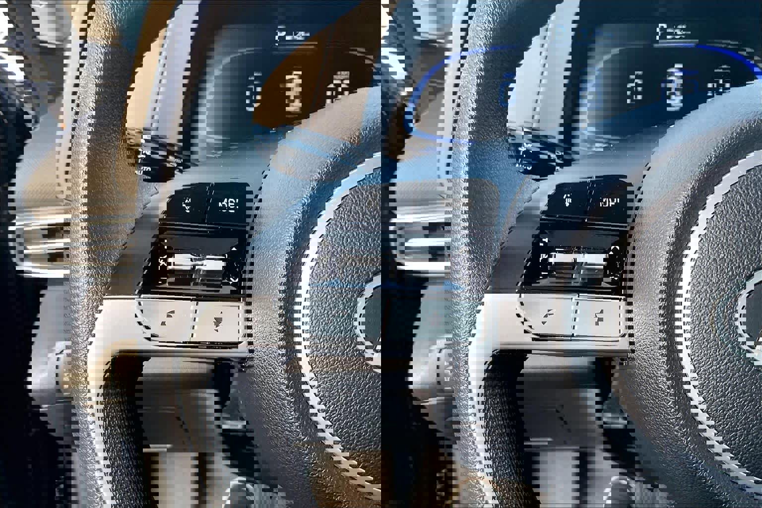 Used 2024 Hyundai Elantra SE image 20