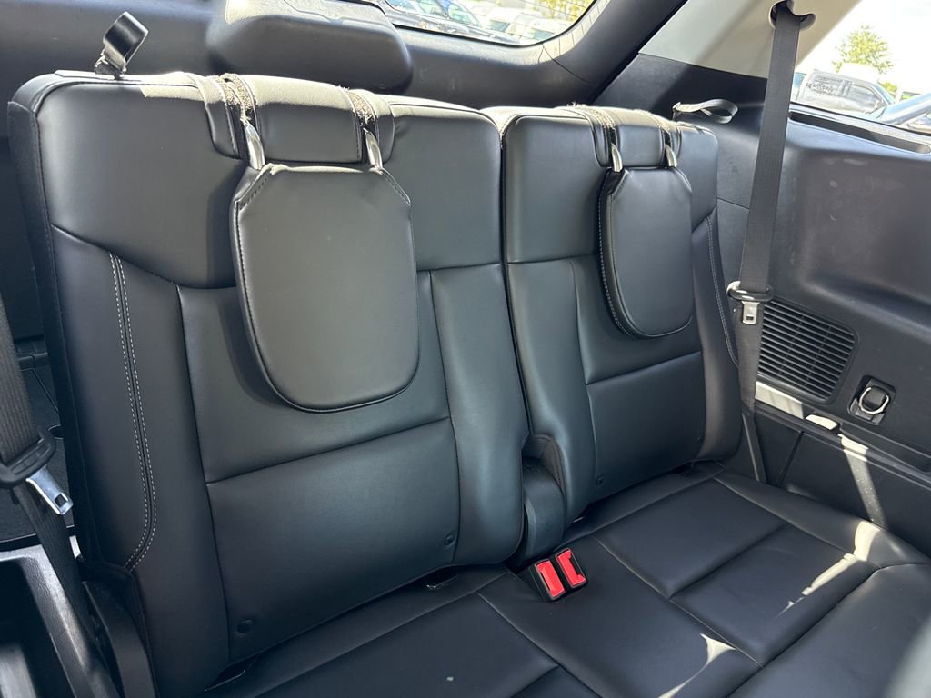 Certified 2022 Ford Explorer XLT w/ Equipment Group 202A AWD/4WD image 27