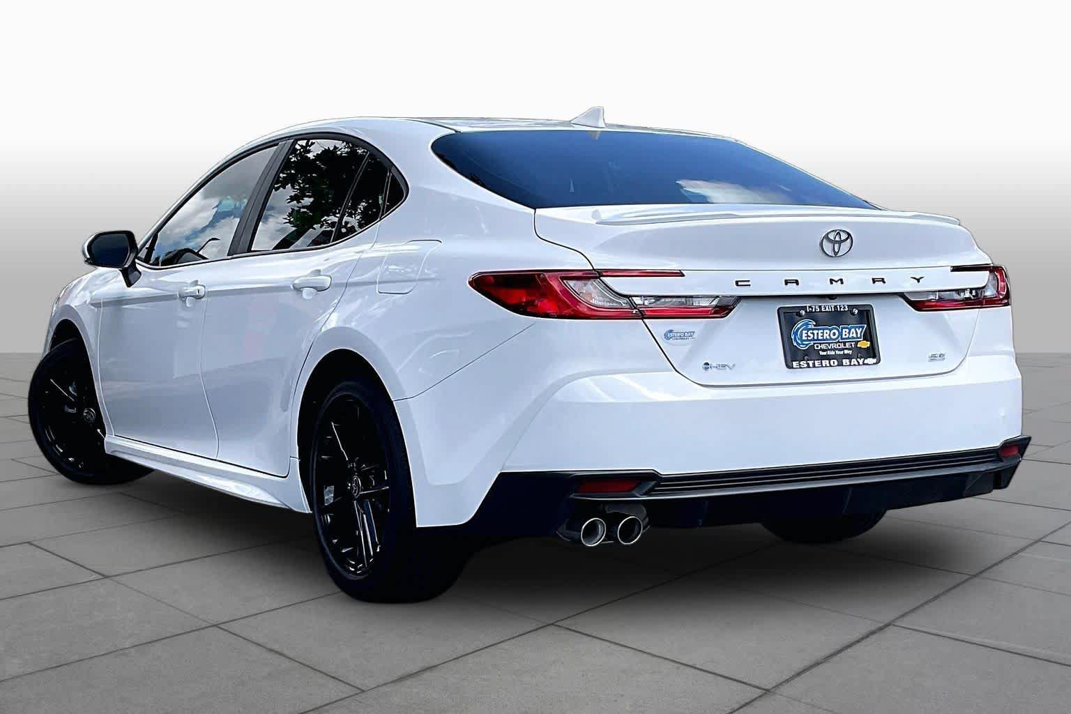 Used 2026 Toyota Camry SE w/ Convenience Package FWD image 12