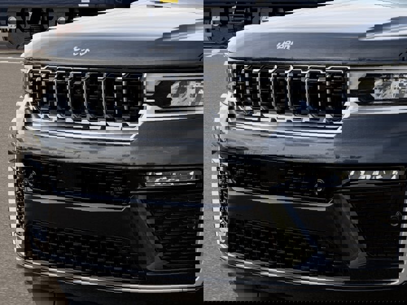New 2026 Jeep Grand Cherokee Summit image 12