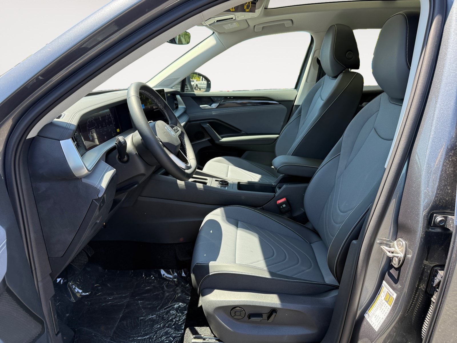 New 2026 Volkswagen Tiguan SE AWD/4WD image 10