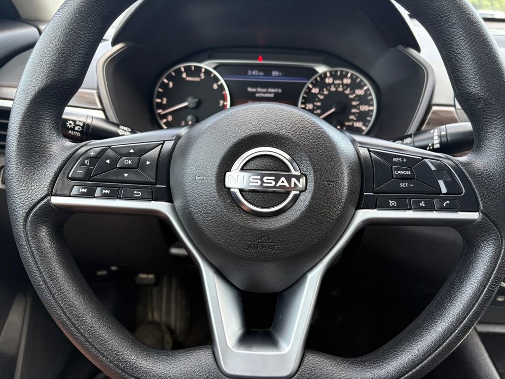 Used 2024 Nissan Altima 2.5 SV FWD image 17