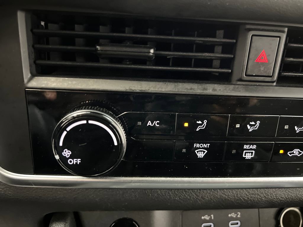 Used 2024 Nissan Rogue S FWD image 46