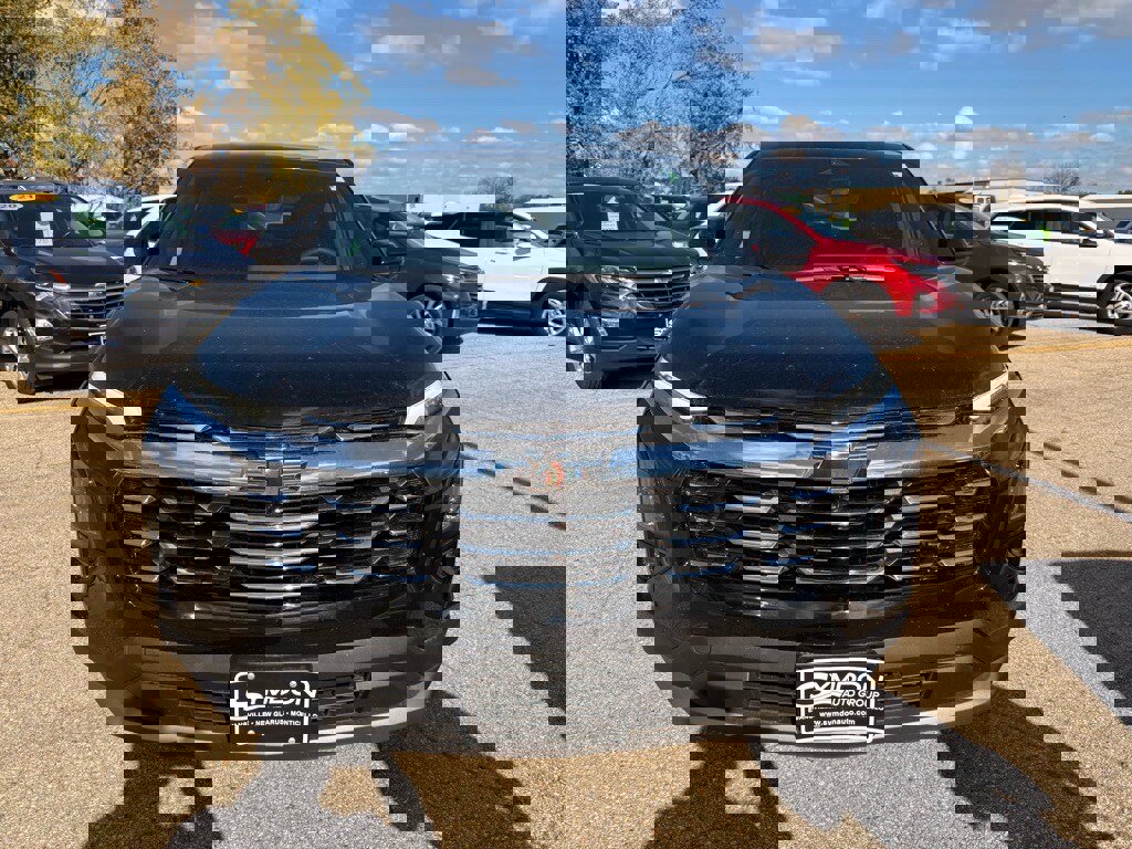 New 2026 Chevrolet Equinox LT w/ Convenience Package II image 2