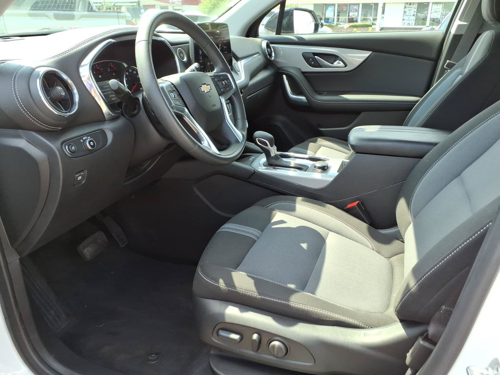 Certified 2023 Chevrolet Blazer LT w/ Convenience Package FWD image 11