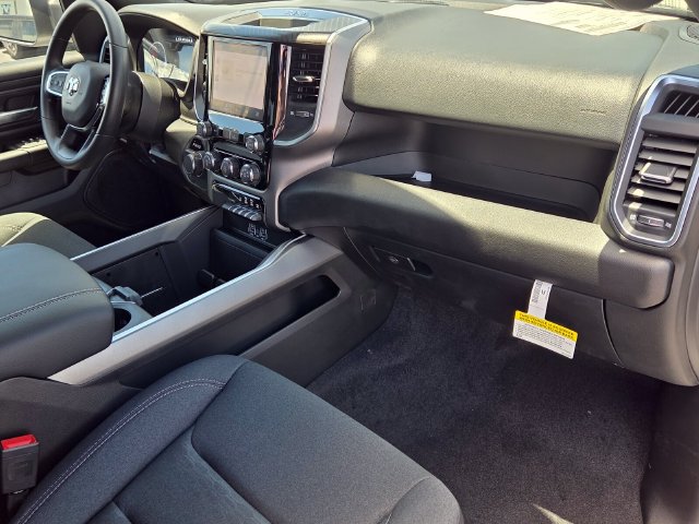 New 2026 RAM 1500 Express AWD/4WD image 14