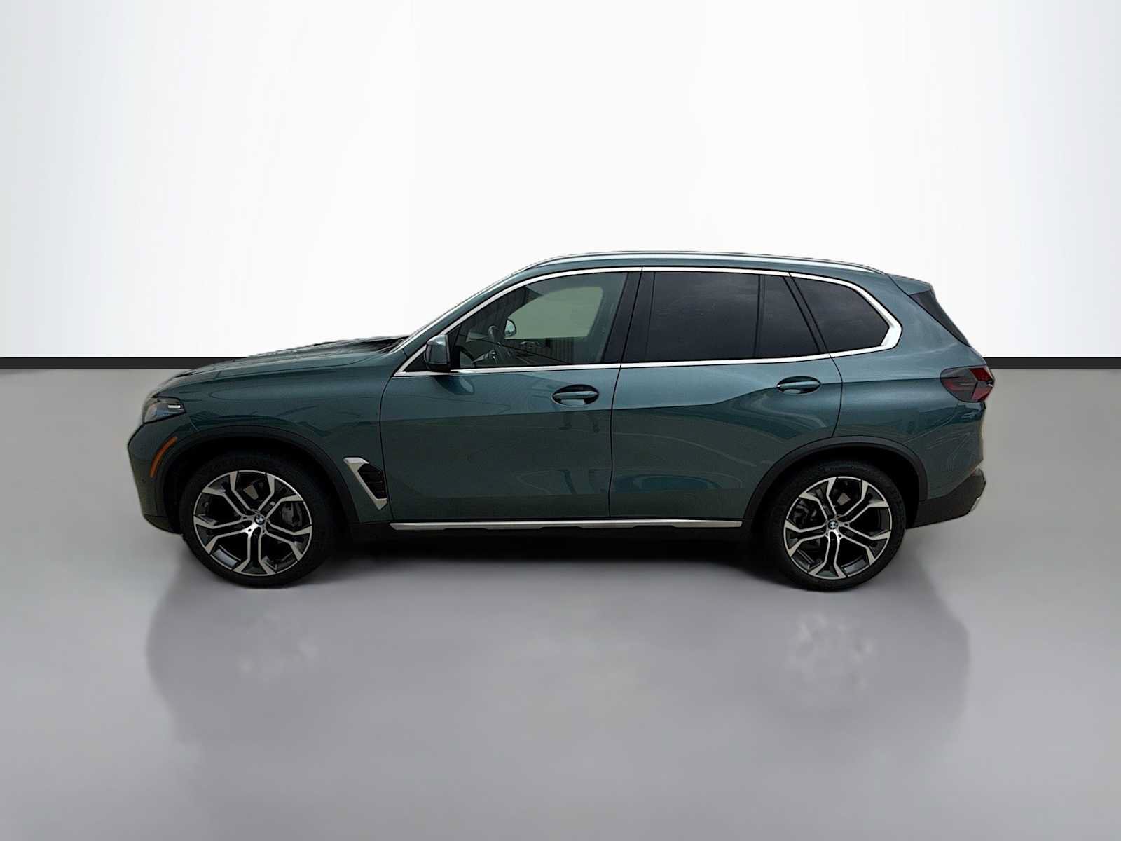 Used 2026 BMW X5 xDrive40i AWD/4WD image 5