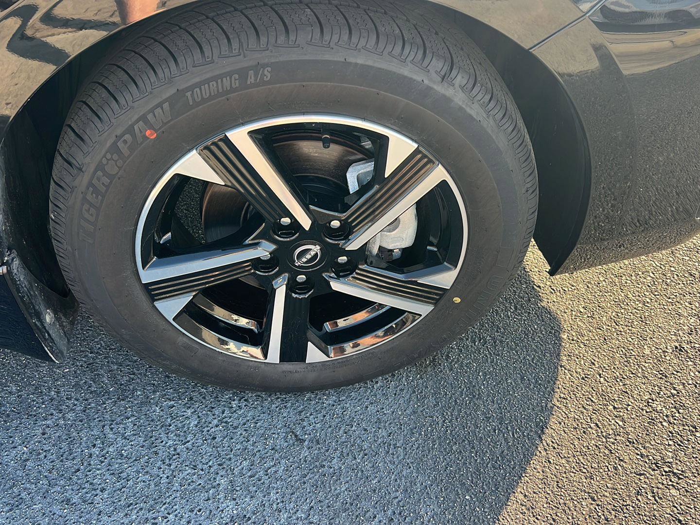 Used 2024 Nissan Sentra SV image 39