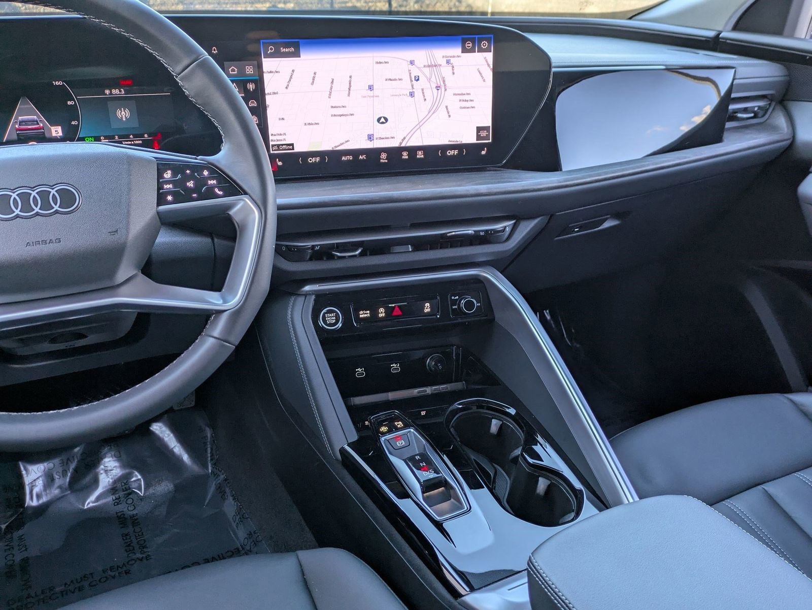 Used 2025 Audi Q5 Premium w/ Convenience Package image 9