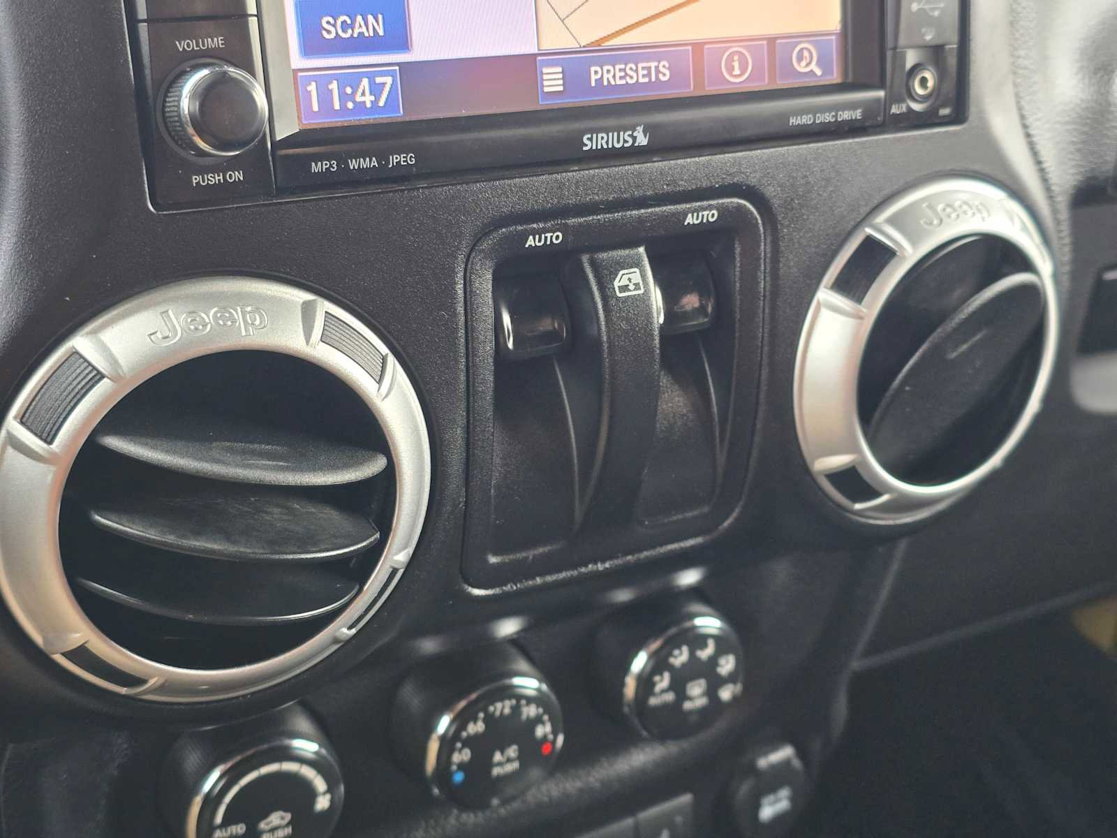 Used 2015 Jeep Wrangler Sahara w/ Connectivity Group image 25