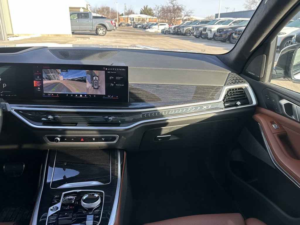 Used 2024 BMW X7 xDrive40i w/ Executive Package image 26