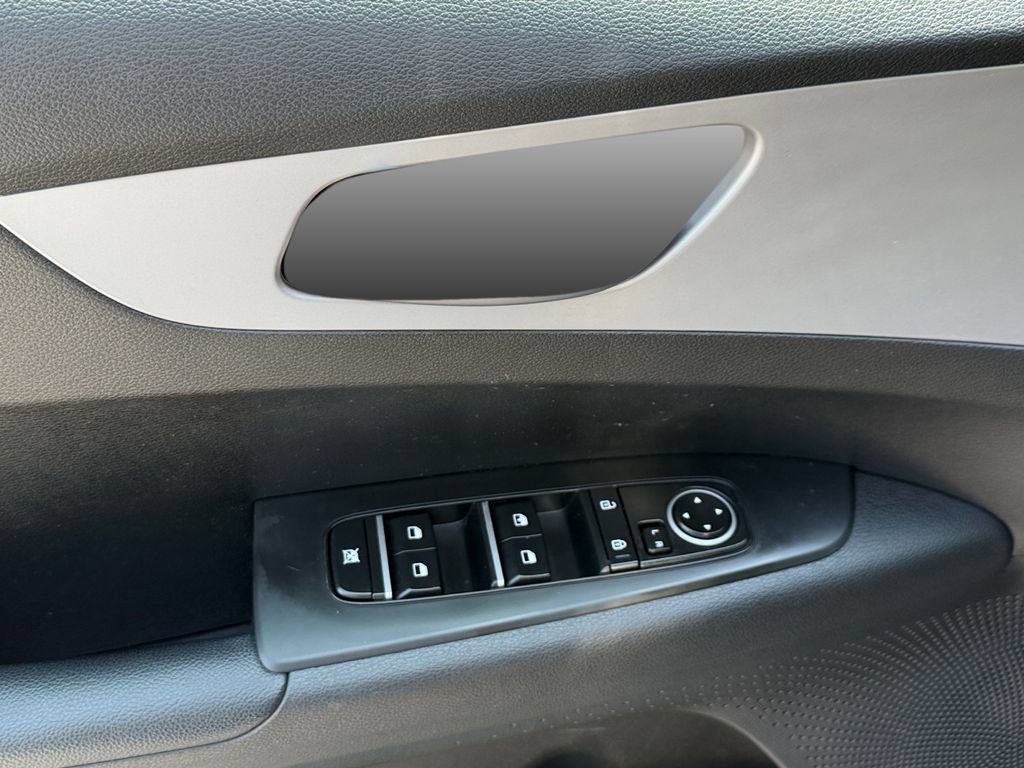 Used 2023 Kia Forte LXS FWD image 22