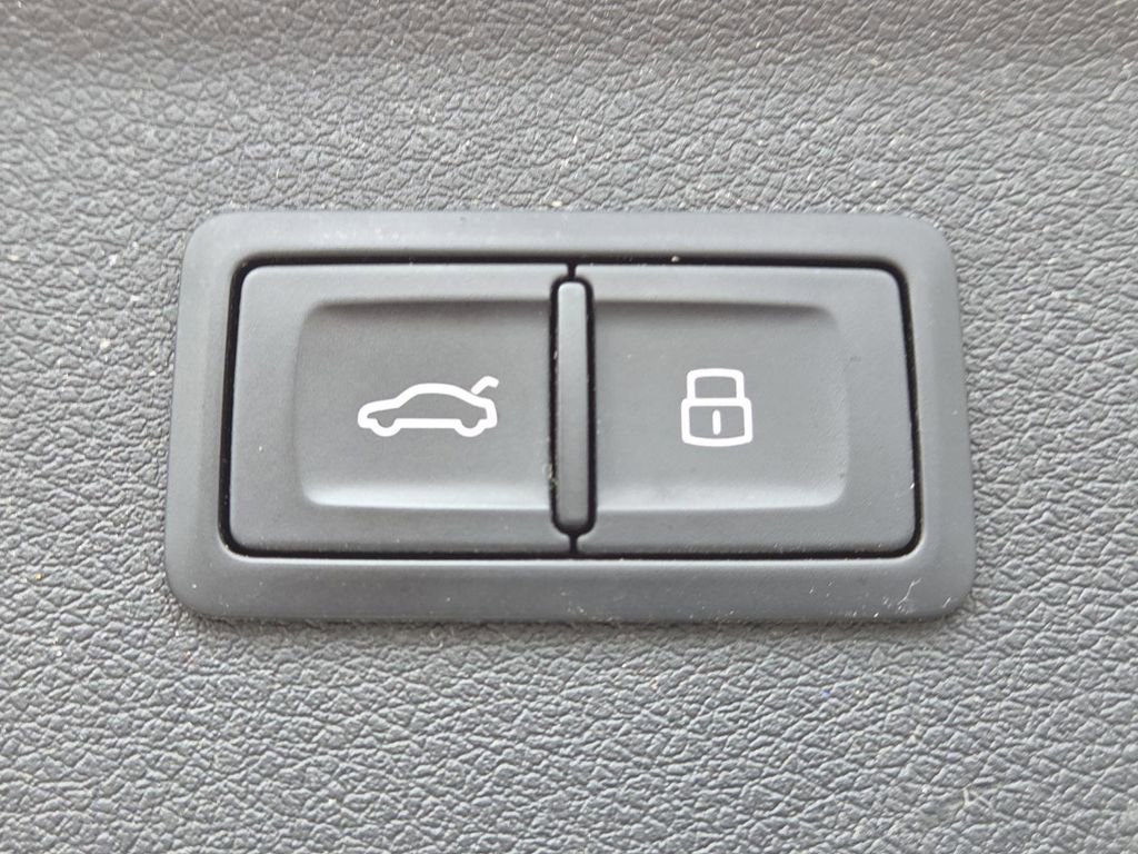 Used 2015 Audi Q3 2.0T Prestige w/ Prestige Package image 20