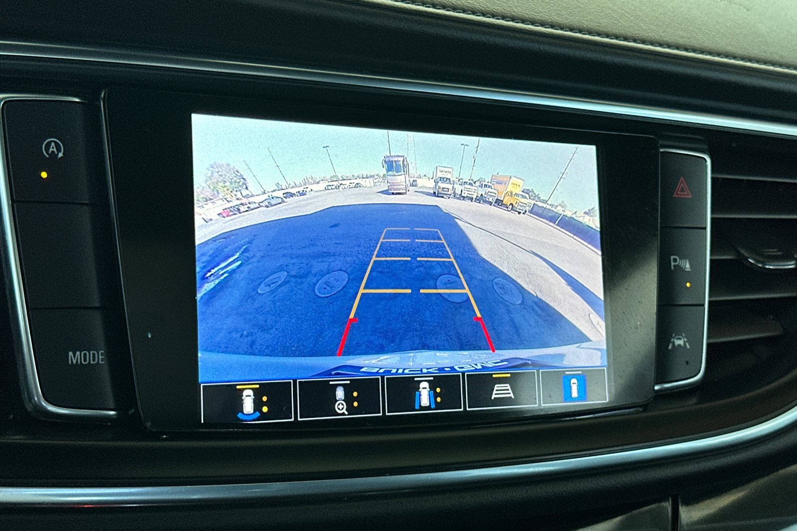 Certified 2023 Buick Enclave Avenir w/ Avenir Technology Package image 28