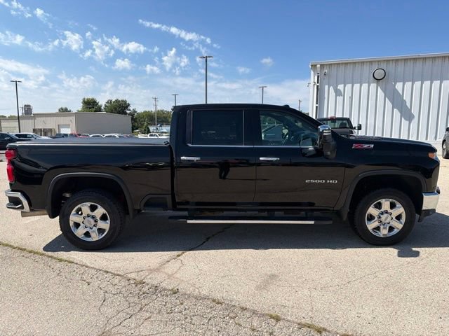 Used 2020 Chevrolet Silverado 2500 LTZ w/ LTZ Premium Package AWD/4WD image 6