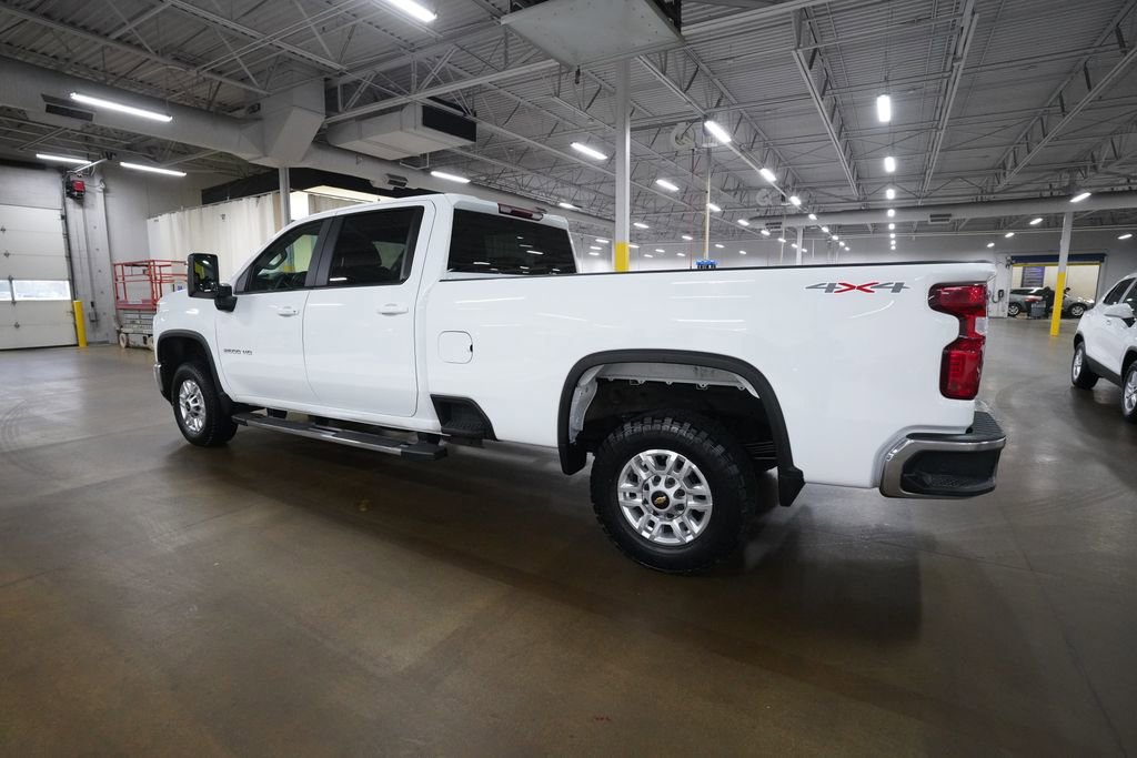 Used 2025 Chevrolet Silverado 2500 LT w/ Convenience Package AWD/4WD image 31
