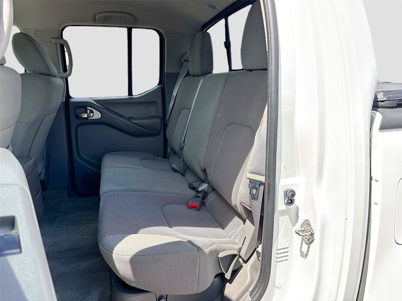 Used 2018 Nissan Frontier SV w/ Value Truck Package AWD/4WD image 23